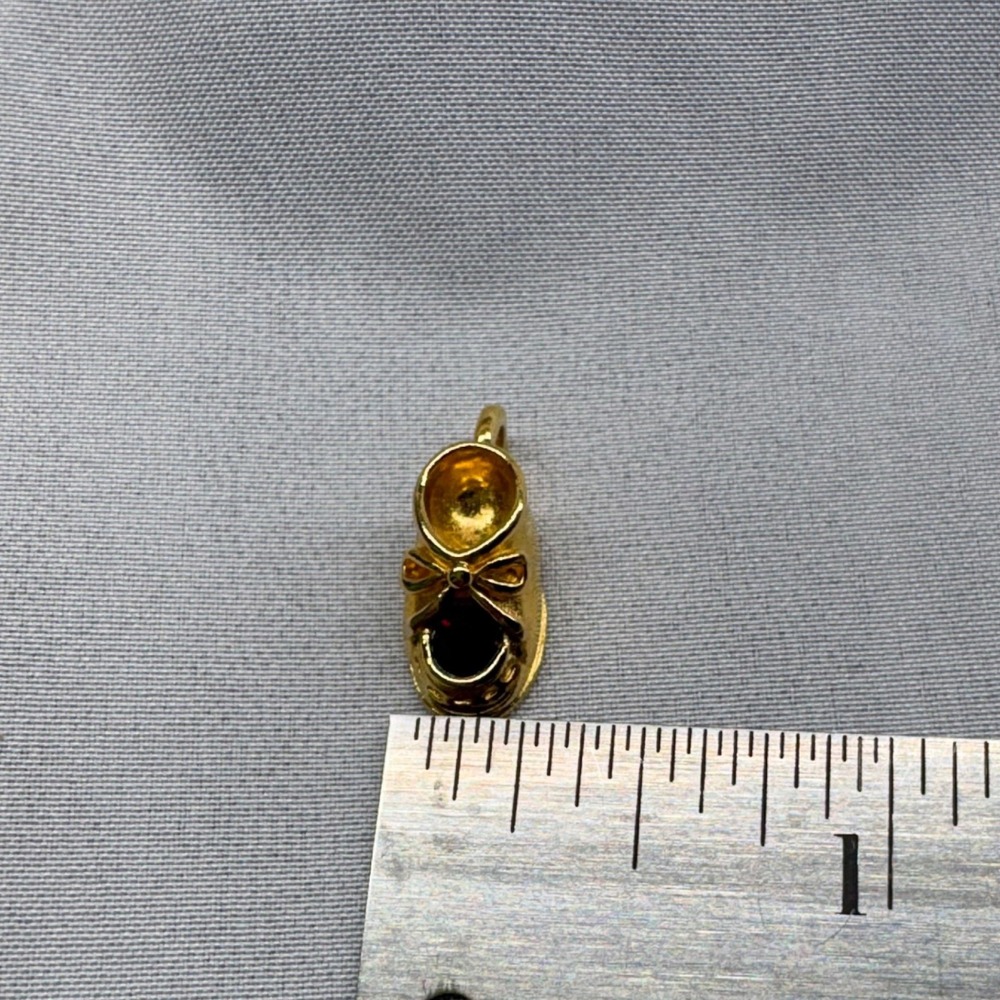 Unbranded Baby Shoe Charm Unisex OS Gold Excellent Garnet Ruby Birthstone Bow - Picture 7 of 7